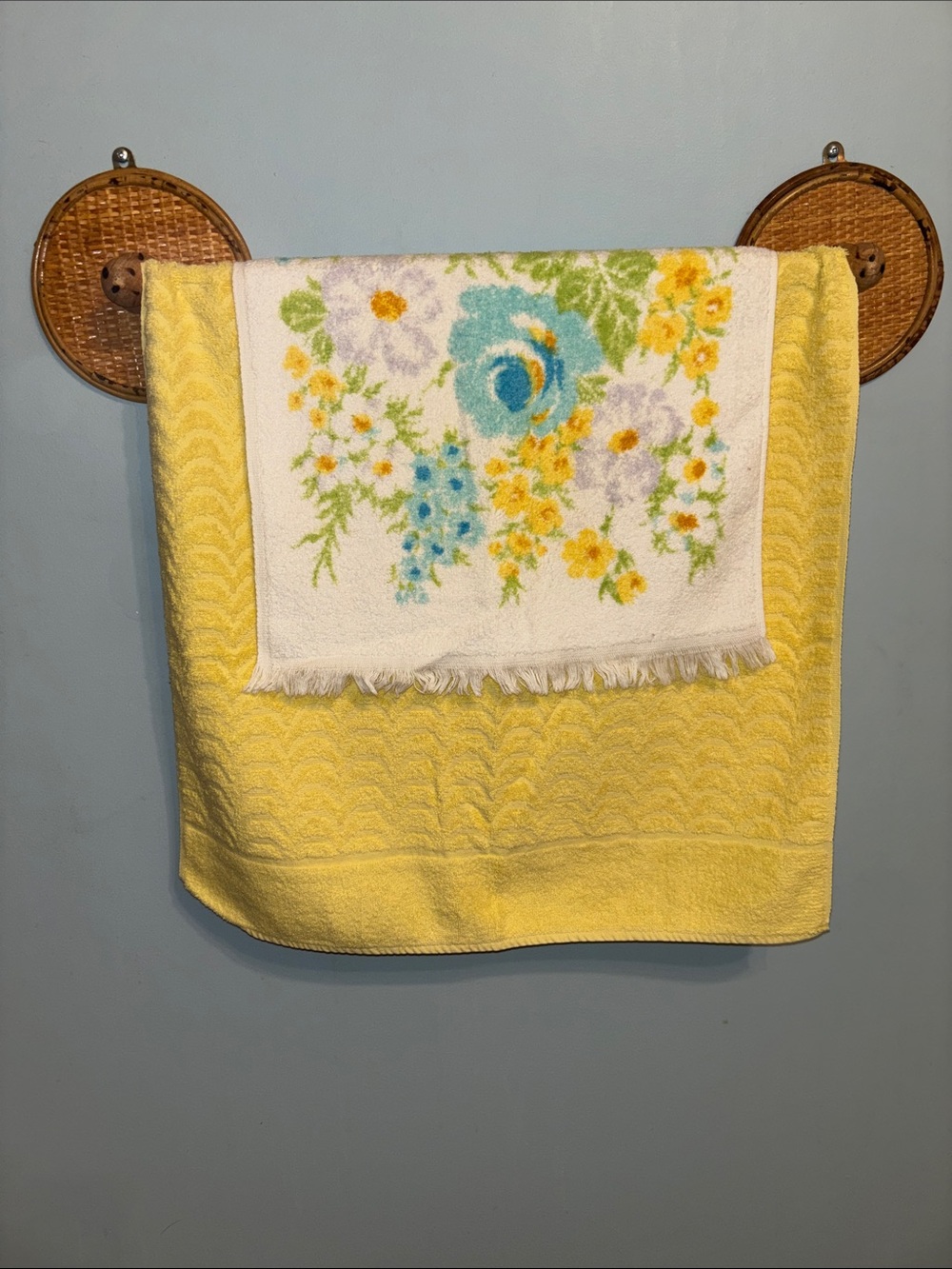 Yellow Floral Accent Bath Towel - Soft Cotton